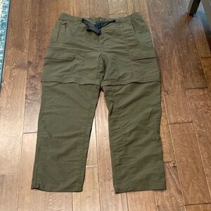 Northface XXL dark army green cargo pants zip off